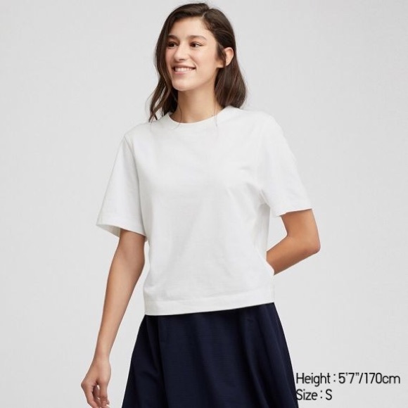 Uniqlo Cropped Crew Neck Short Sleeve T-Shirt - Picture 2 of 2